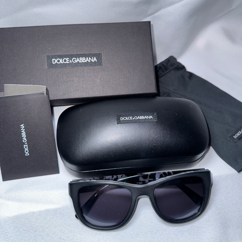 Sun Glasses - image 3